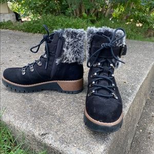 Black winter boots size 6.5